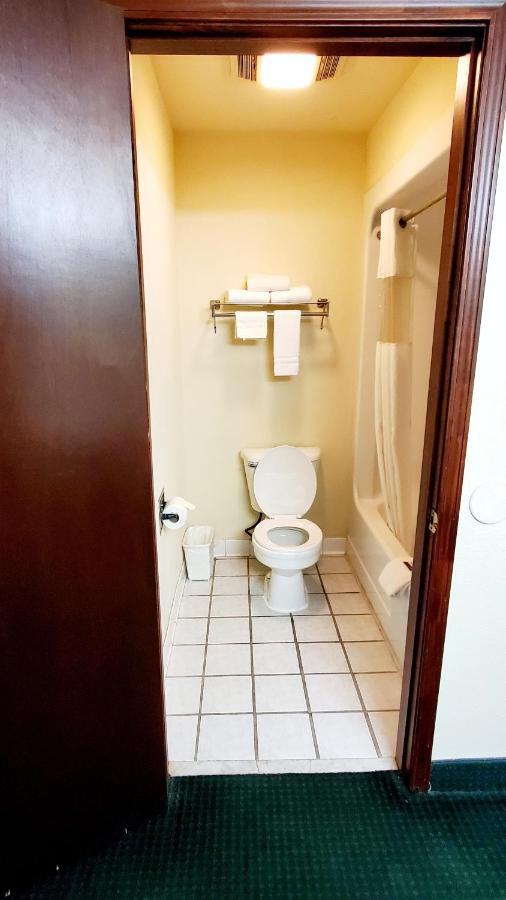 Executive Inn Alva Extérieur photo